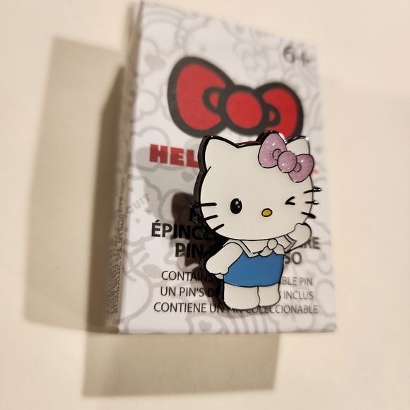 Loungefly Hello Kitty Glitter Mermaid Blind Box Enamel Pin Sailor Opened - Picture 3 of 10